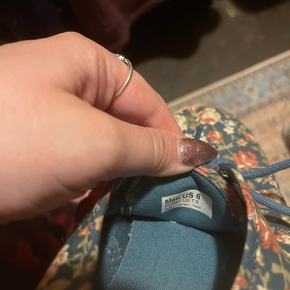 VANS FLORAL SNEAKERS - Picture 3 of 3